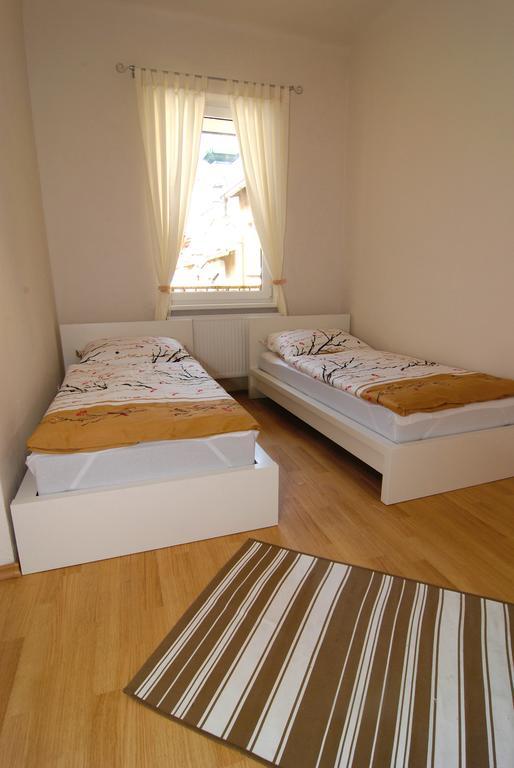 Fontana Pizzeria - Pension Ceske Budejovice Habitación foto