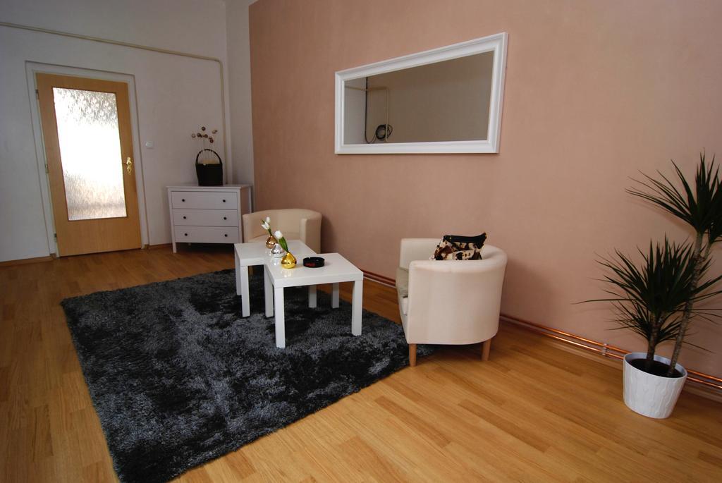 Fontana Pizzeria - Pension Ceske Budejovice Habitación foto