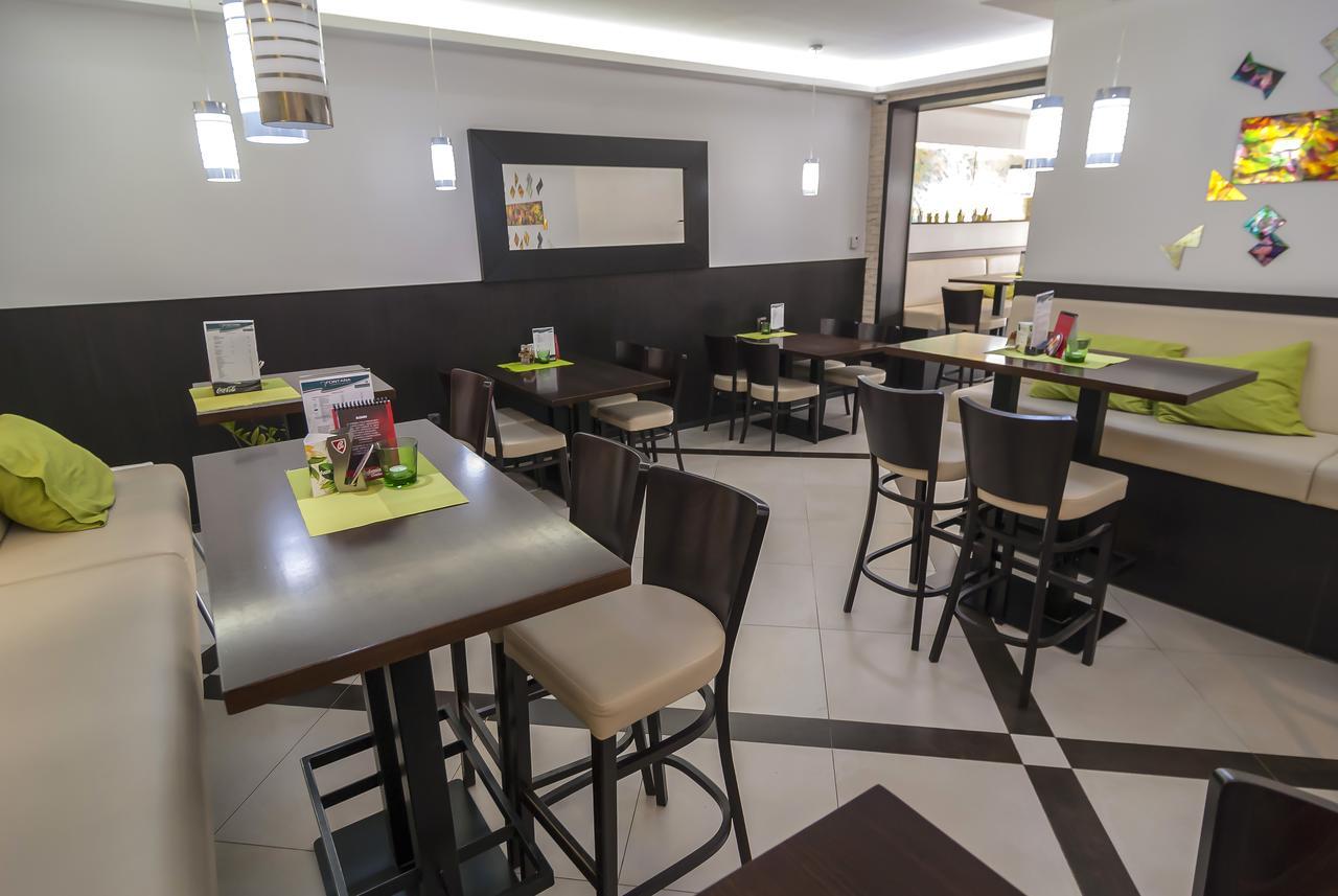 Fontana Pizzeria - Pension Ceske Budejovice Exterior foto