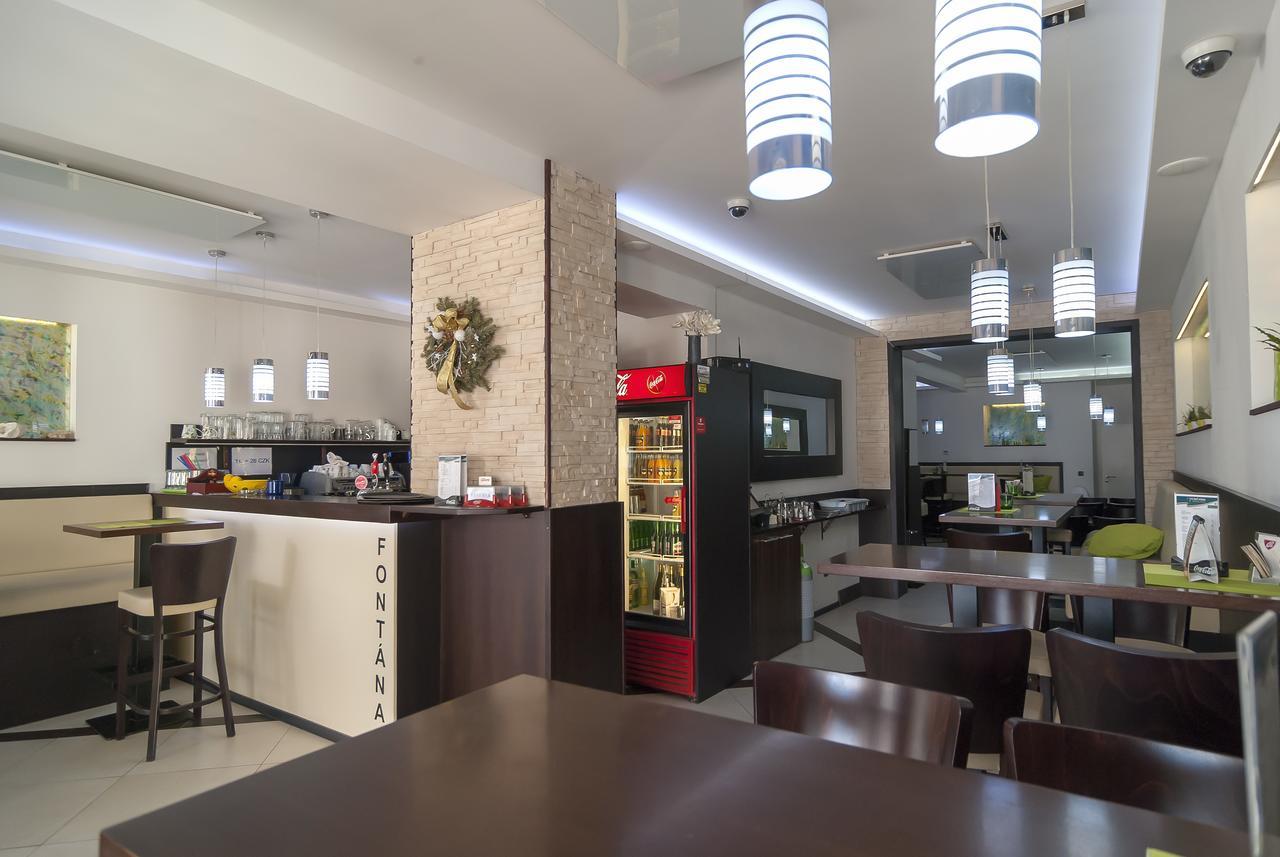 Fontana Pizzeria - Pension Ceske Budejovice Exterior foto